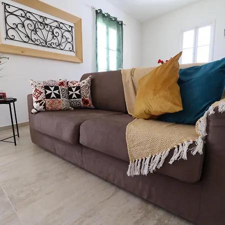 Sengleana - Scenic Waterfront House, With Lift Senglea